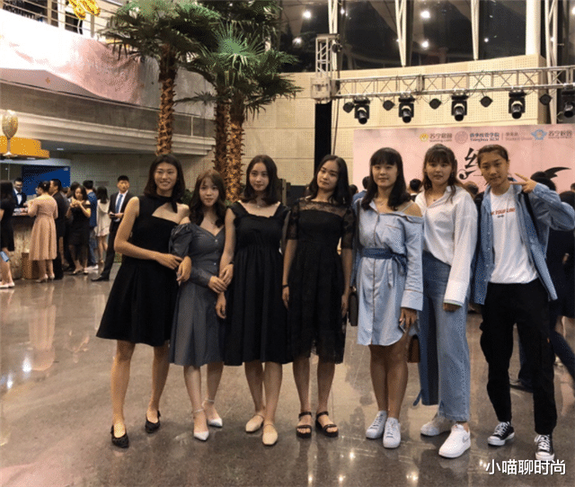 小喵聊时尚|“首金女孩”杨倩火了！赛上风光、私服可爱，原来还是个时髦精呀