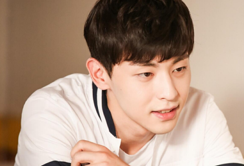 邓伦|《极挑》播出事故！邓伦抽烟片段放出，节目组忘记打码，连忙重剪