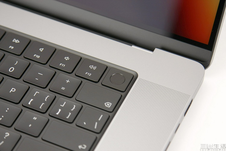RTX2060|用过MacBook Pro后，我们体会到了苹果的\可怕\