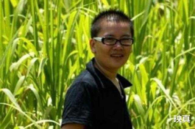 映真 宁夏一女孩从小不喜欢上女厕所，05年，终成真正男子汉，今咋样？