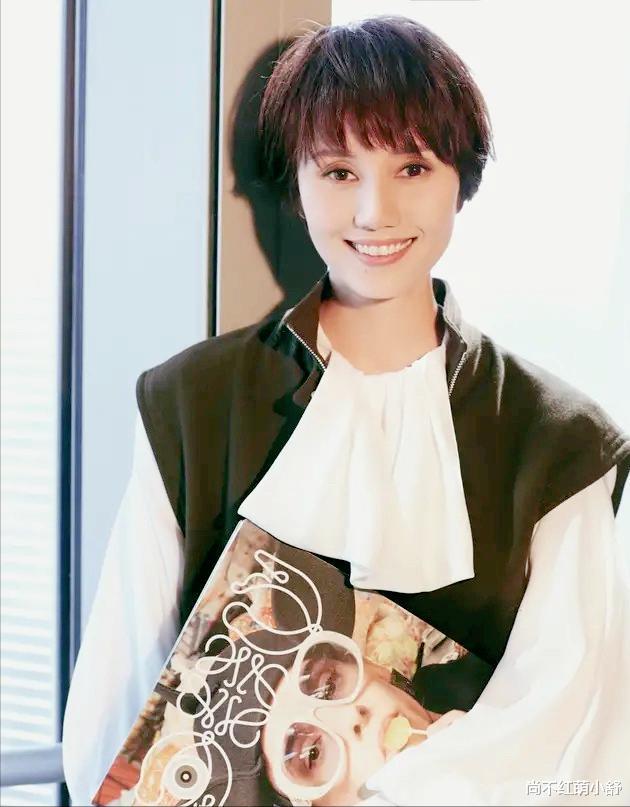 短发|40岁女人发型别瞎剪，今夏流行这5款“减龄”短发，显年轻很洋气