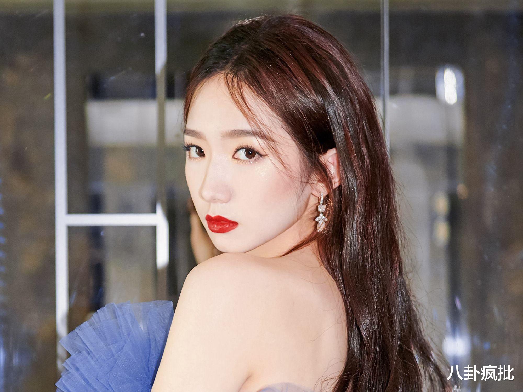 肖战|肖战带资进组？上面通知主播交金币，矿泉水男歌手找网红翻唱龙片