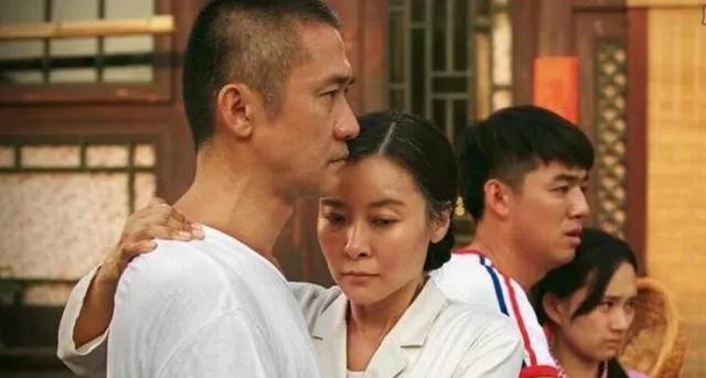 柯蓝|演员柯蓝，23岁年薪60万，4段情史太精彩