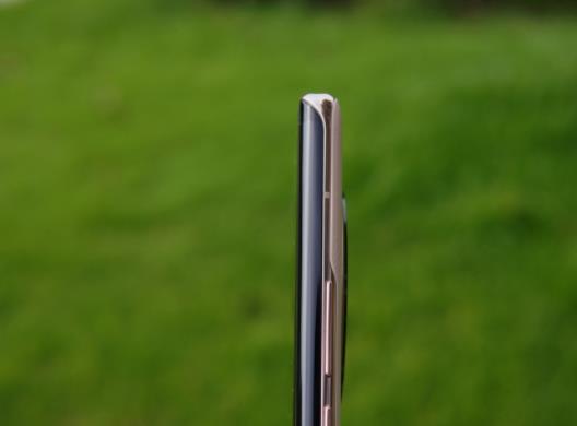 华为荣耀|荣耀也有性价比，Magic 3系列跌穿底价，四个月直降1300元