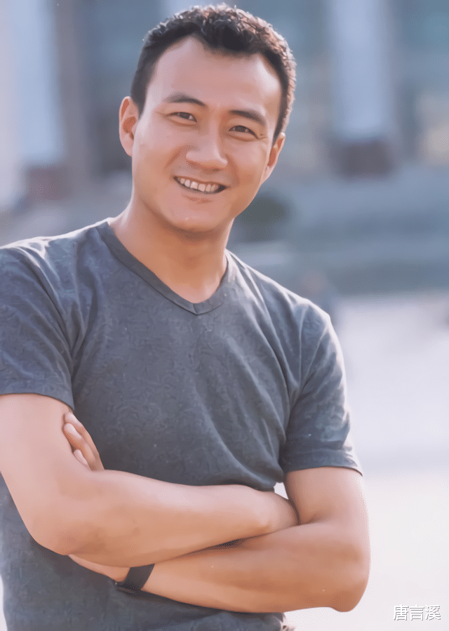 军人|油头粉面就不要演军人了！这5位演员让你知道，什么才是英姿飒爽