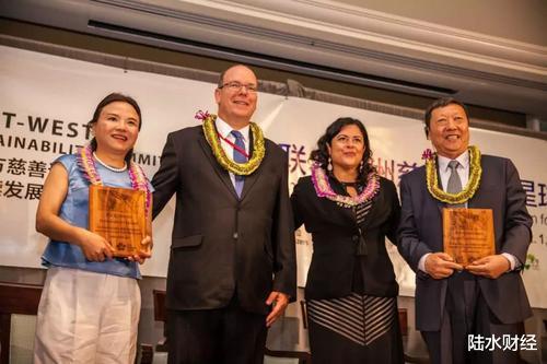 何巧女 向美国大方捐90亿，对国内诺而不捐，欠190亿不还，套现8亿离场