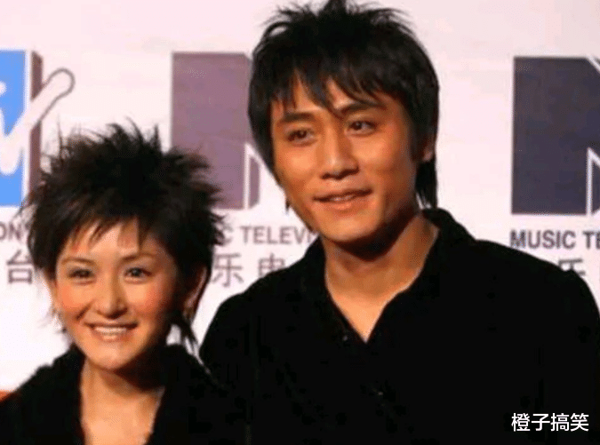 谢娜|40岁的谢娜，靠装疯卖傻走红，不知不觉拥有了“全世界”