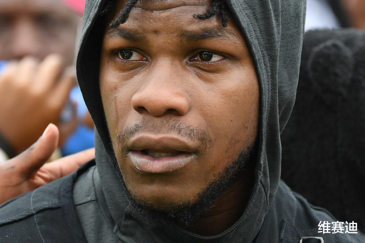 迪士尼|黑人演员拍摄途中无故离开，制作方却表示：我们不敢起诉他