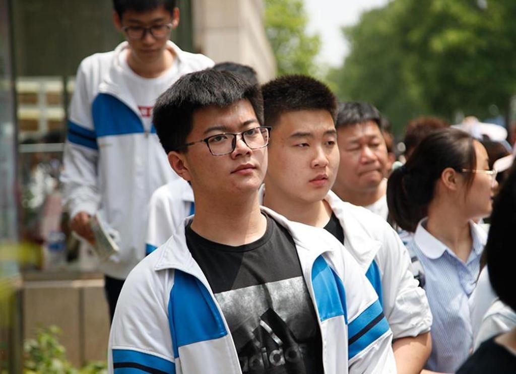 |2021高考冲刺20天，留校复习效果更好，回家复习的人容易退步