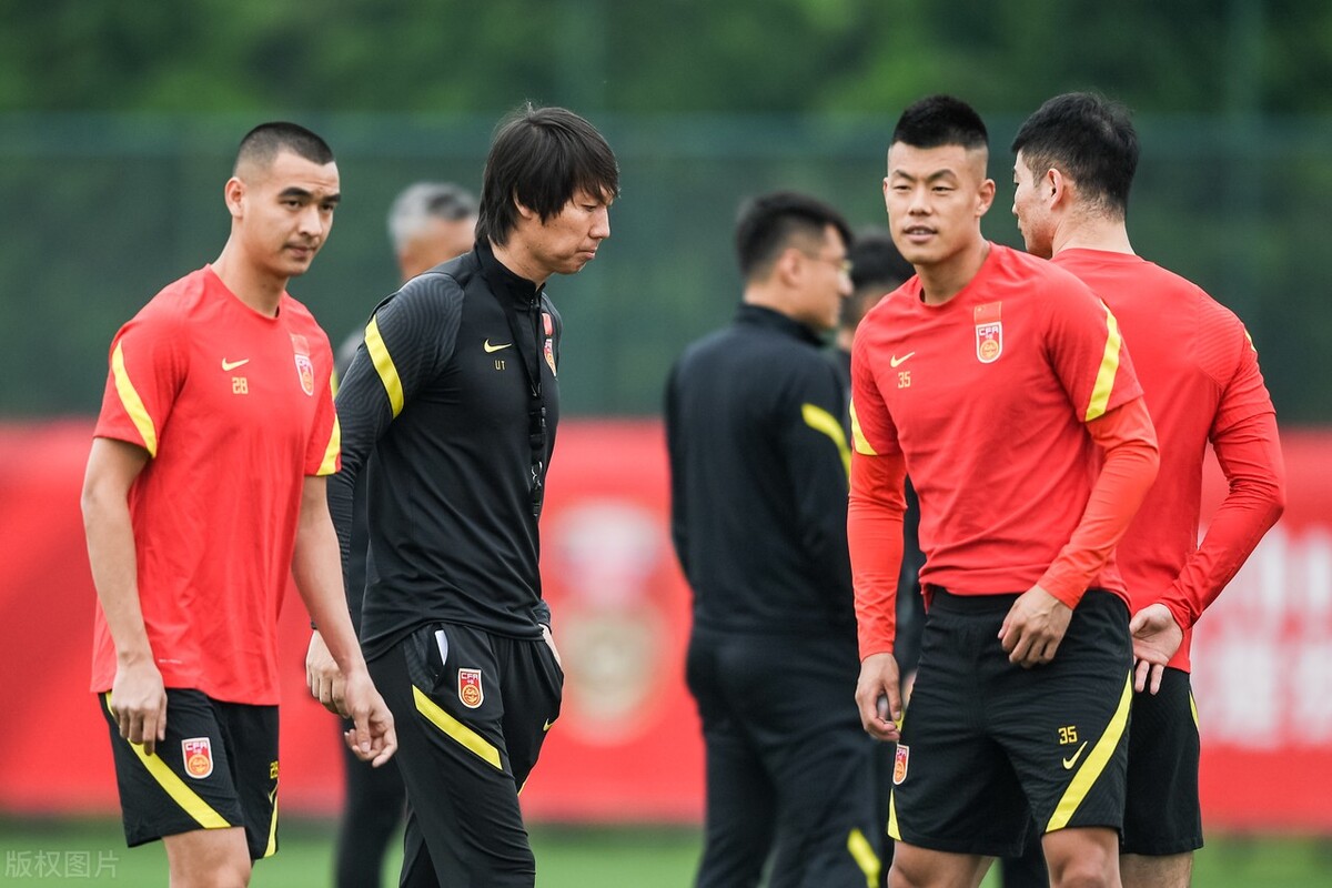 国足|一场5-0，验出谁是国足锋线最大水货，能力不如杨旭，或遭李铁弃用