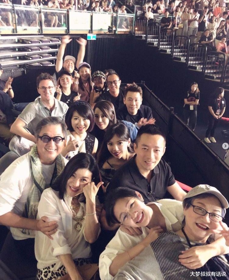 李靓蕾|李靓蕾为王力宏冠夫姓“闺蜜圈全是大咖”性感出席林志玲婚惹议