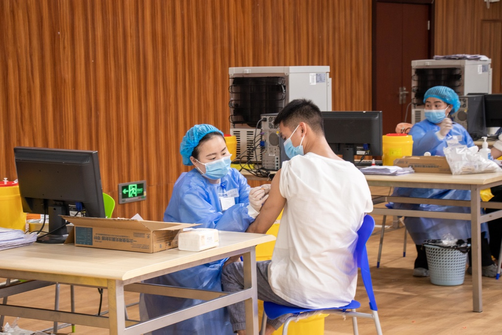 天全新闻 四川5月全面开展大规模人群新冠疫苗接种！优先安排学校