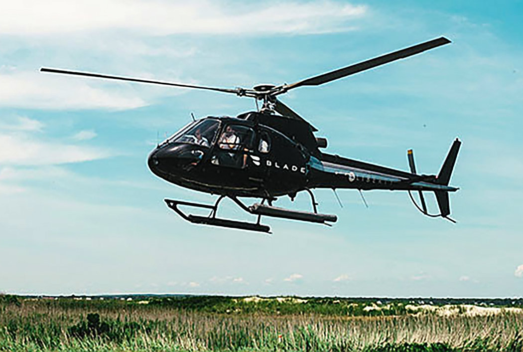  地球在自转，直升机悬停12小时后，会到地球另一边吗？