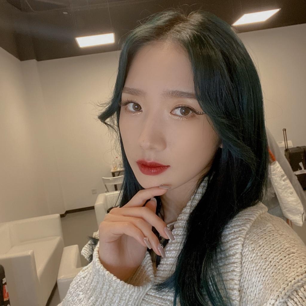 周传雄|还能更荒唐吗？孟美岐都能给周传雄当导师了，这是华语乐坛的羞耻