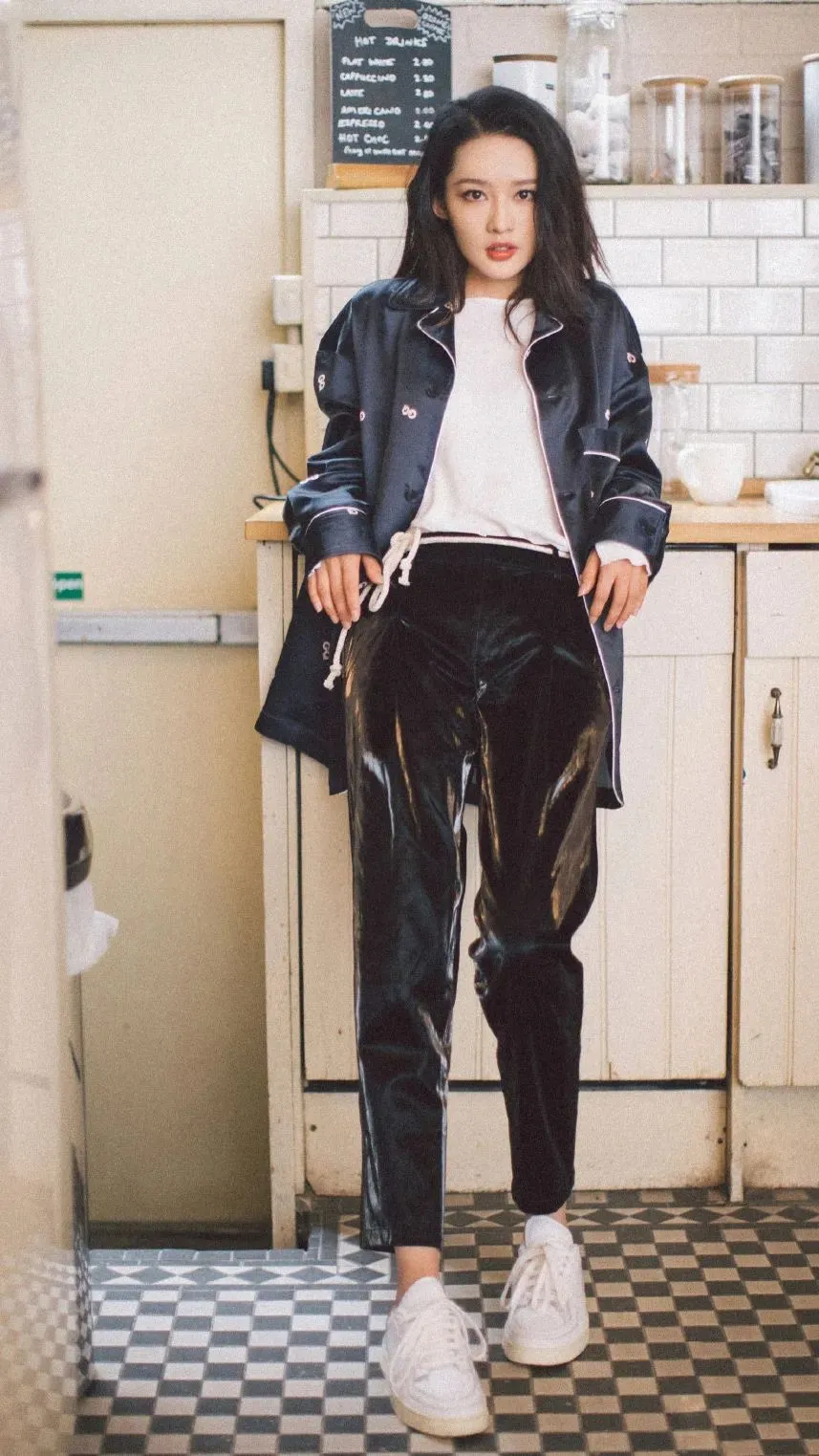 |明星壁纸李沁壁纸