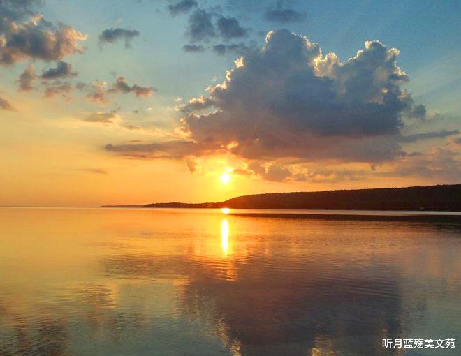 昕月蓝殇美文苑|一转身,一辈子,一回眸,一场醉