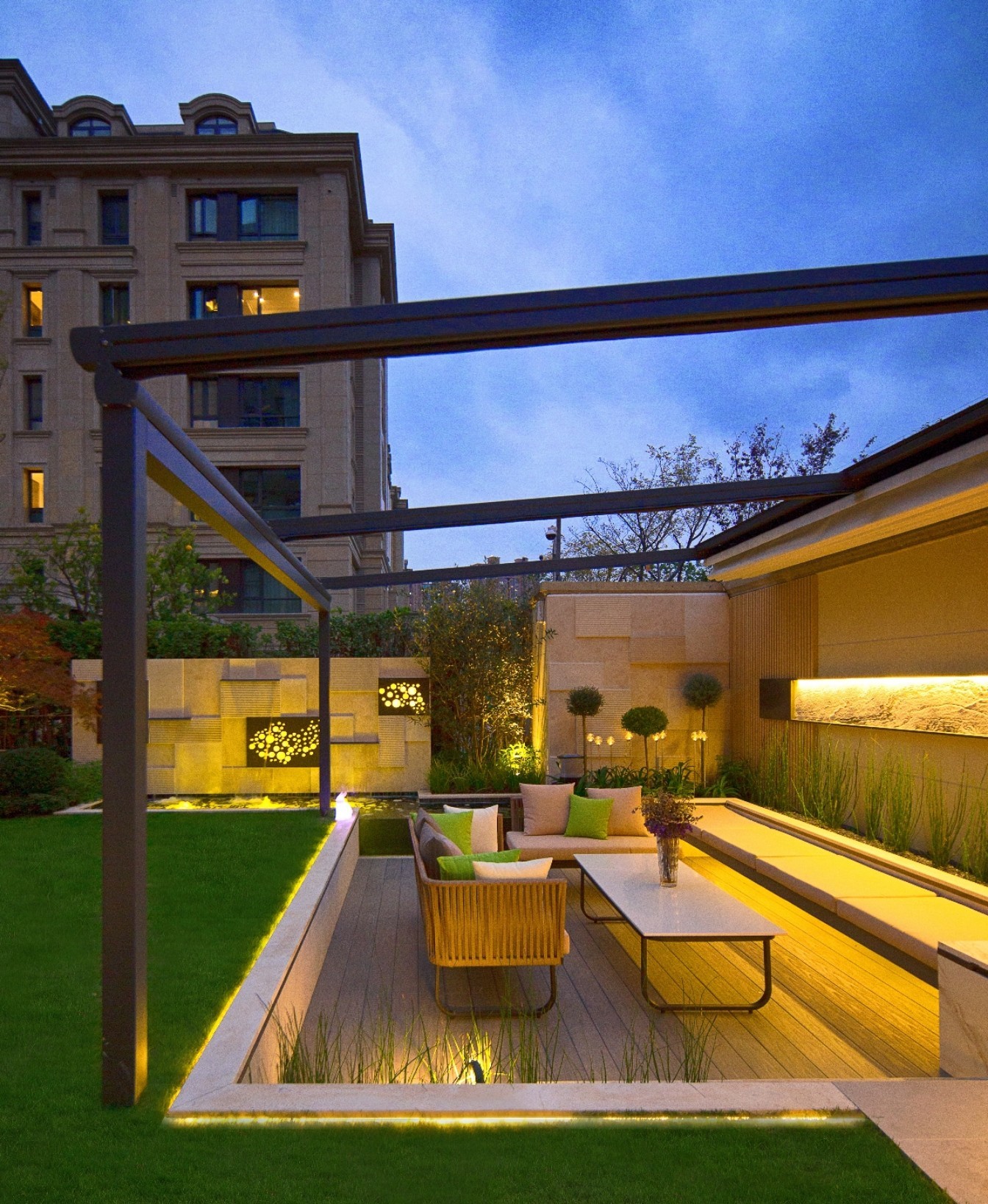 50㎡左右庭院花园如何设计？虽然面积很小，也要做到小而精致