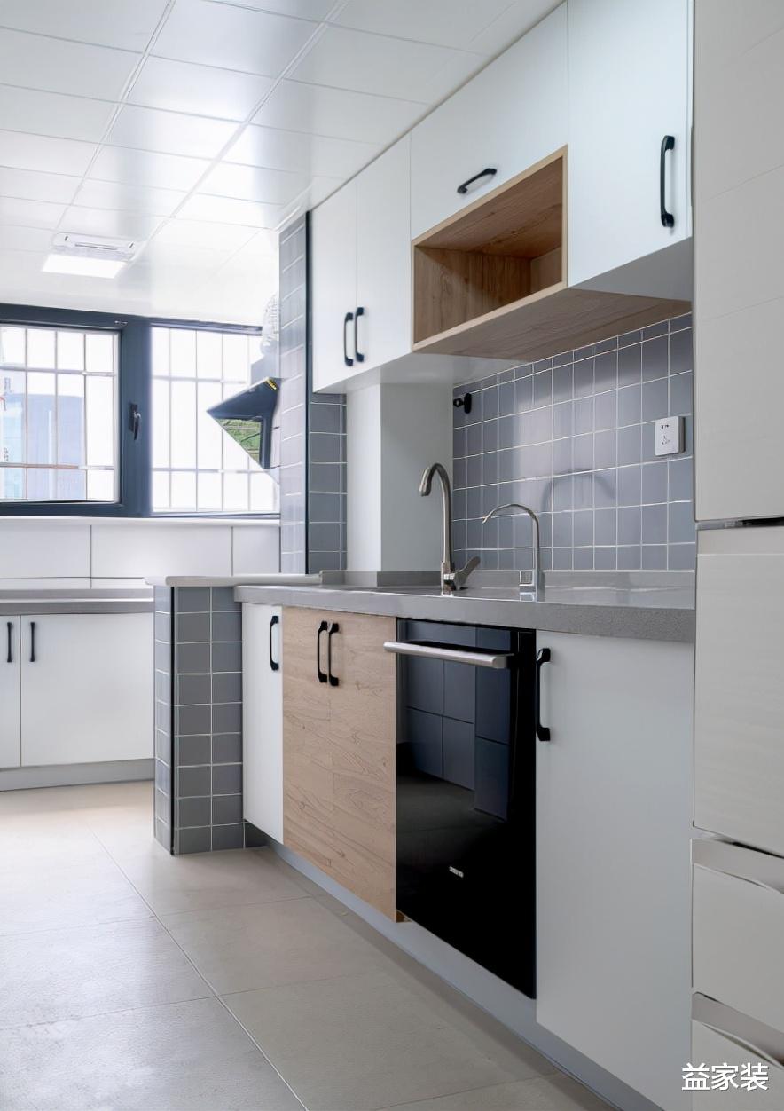 原木风和小户型的黄金组合,即使采光不足,也能保持通透明亮