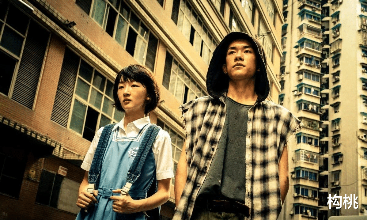 微暗之火|玖月晞因《少年的你》备受争议，新作《微暗之火》又即将来袭