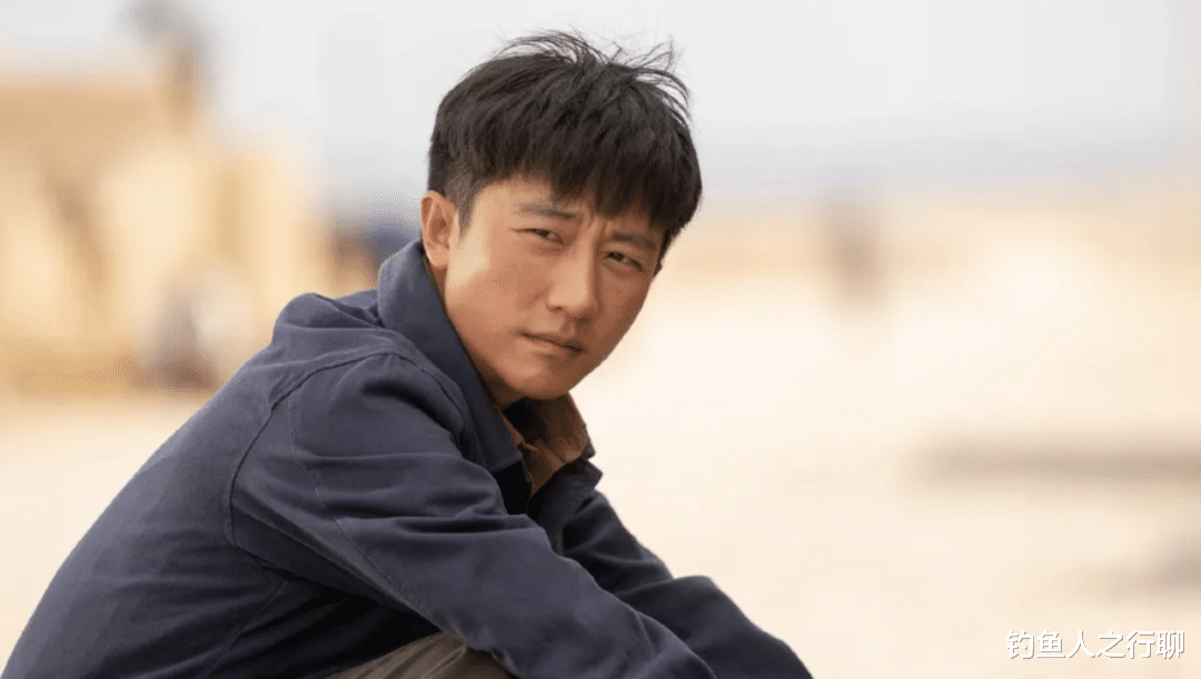 黑粉|媒婆妆、烈焰红唇、脸色蜡黄，他们这广告物料怕不是黑粉拍的吧？