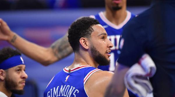 六六时尚 狂野！新赛季倒计时KD发飙了，湖人做新决定，西蒙斯闹剧有新进展