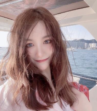 沈腾|沈腾亲姐姐曝光，46岁宛如20岁少女，真实背景让人高攀不起