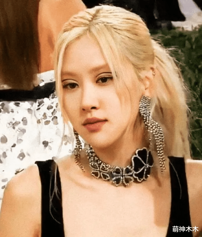 金·卡戴珊|Met Gala红毯又来了!卡戴珊穿成表情包,亨特·莎弗美瞳吓人