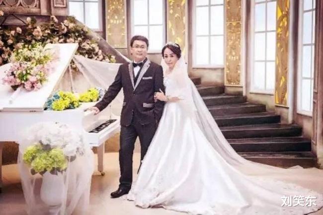 刘笑东 ?22岁小伙爱上41岁女老板，追求7年终成眷属，9年后现状如何？