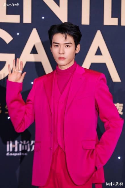 古天乐|34岁张雨绮近照脸部僵硬鼻子怪,笑容像机器人颜值骤降,都是过度医美惹的祸?