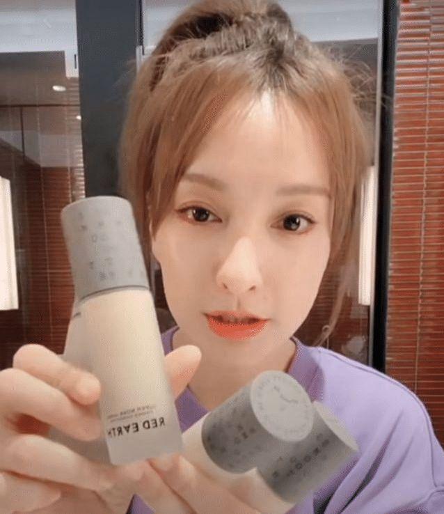 方子飞说事|看完这些妆容对比，才知道化妆前后差别有多大，女神素颜也很普通