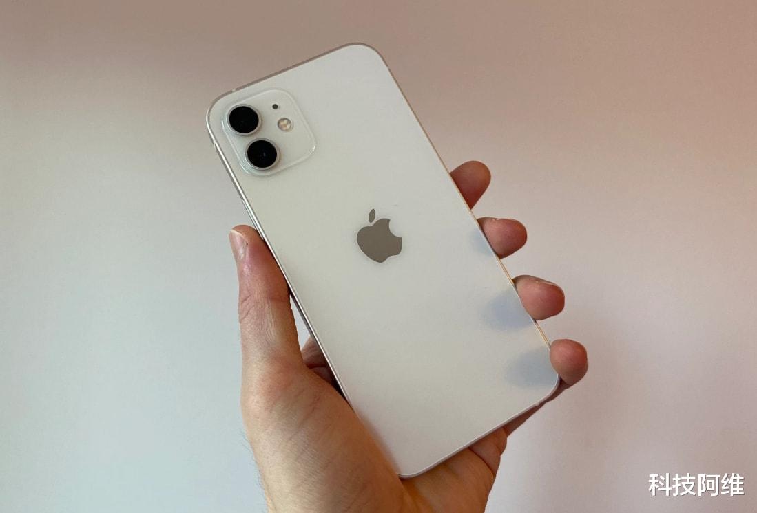 iphone12|iPhone12再次降价，累计跌价2290元，还买什么iPhone13？