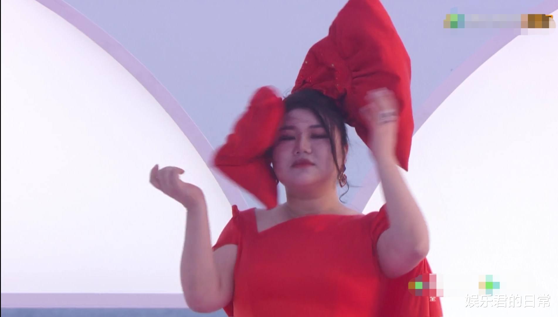 长津湖|GQ红毯看点：baby怼脸太惊艳，邓伦变油腻男，杨天真成大风受害者