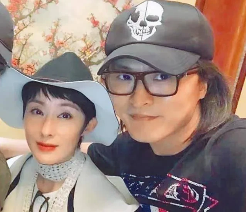 金晨|1987年，37岁的富商向华胜对张敏一见钟情，从此开始“金丝雀”生涯