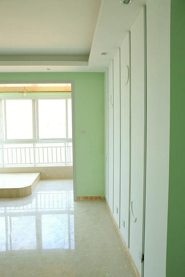 只不过在阳台做了半边加高，引得邻居争相模仿，好有面子！