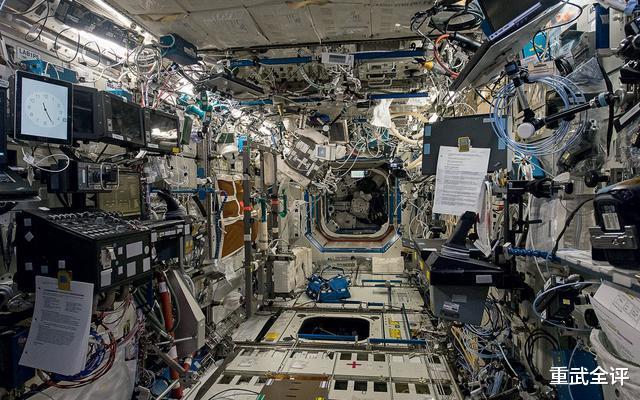 美国|世事无常!西方社会局势动荡,中国飞船升空