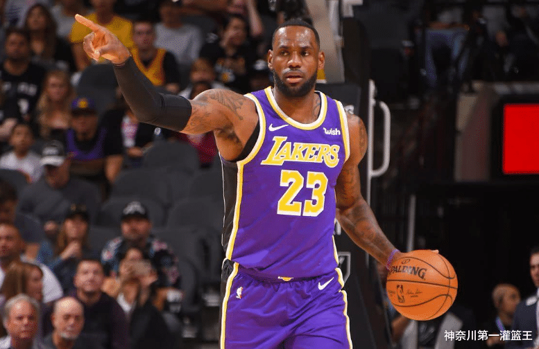 詹姆斯·哈登|詹姆斯和哈登改打控卫后，从对球队的帮助来说，谁做得更好？