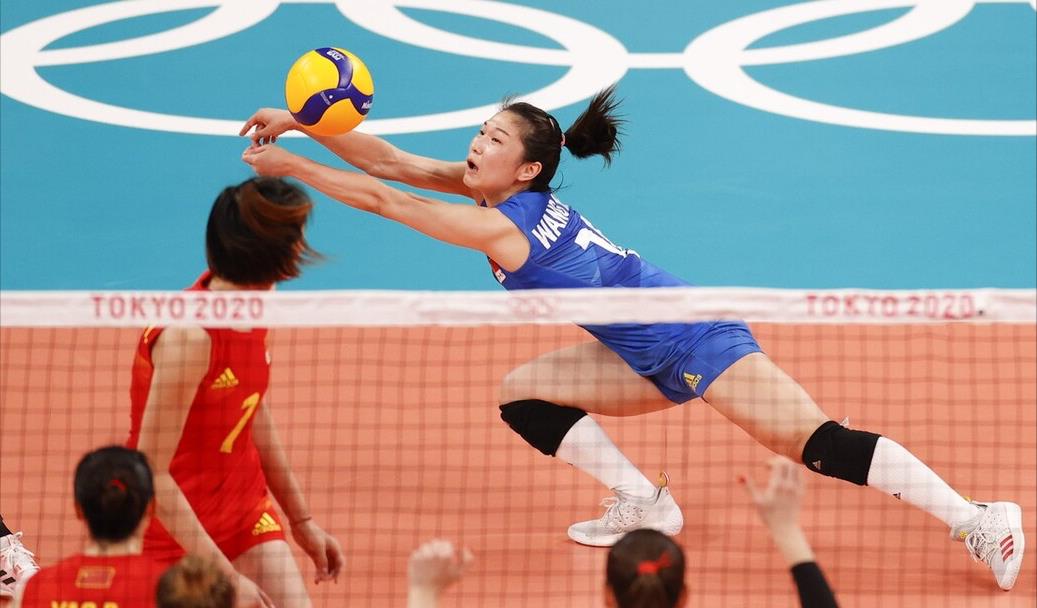 女排|国际排联更新排名！中国女排与土耳其仅差19分，奥运四强仅列第14