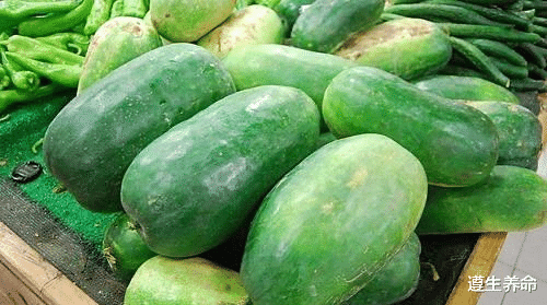 蔬菜|天冷了皮肤干燥,这5种蔬菜维生素高,皮肤光滑又细嫩,真漂亮