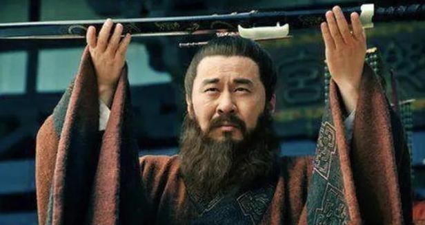 为娃学画丫|曹操为什么一定要杀华佗？12年后发现，他或许是对的