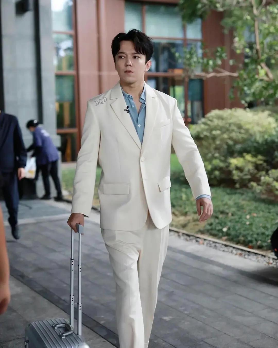 追光吧|《追光吧》延期播出,录制强度堪比军训,教官来自《真正男子汉》