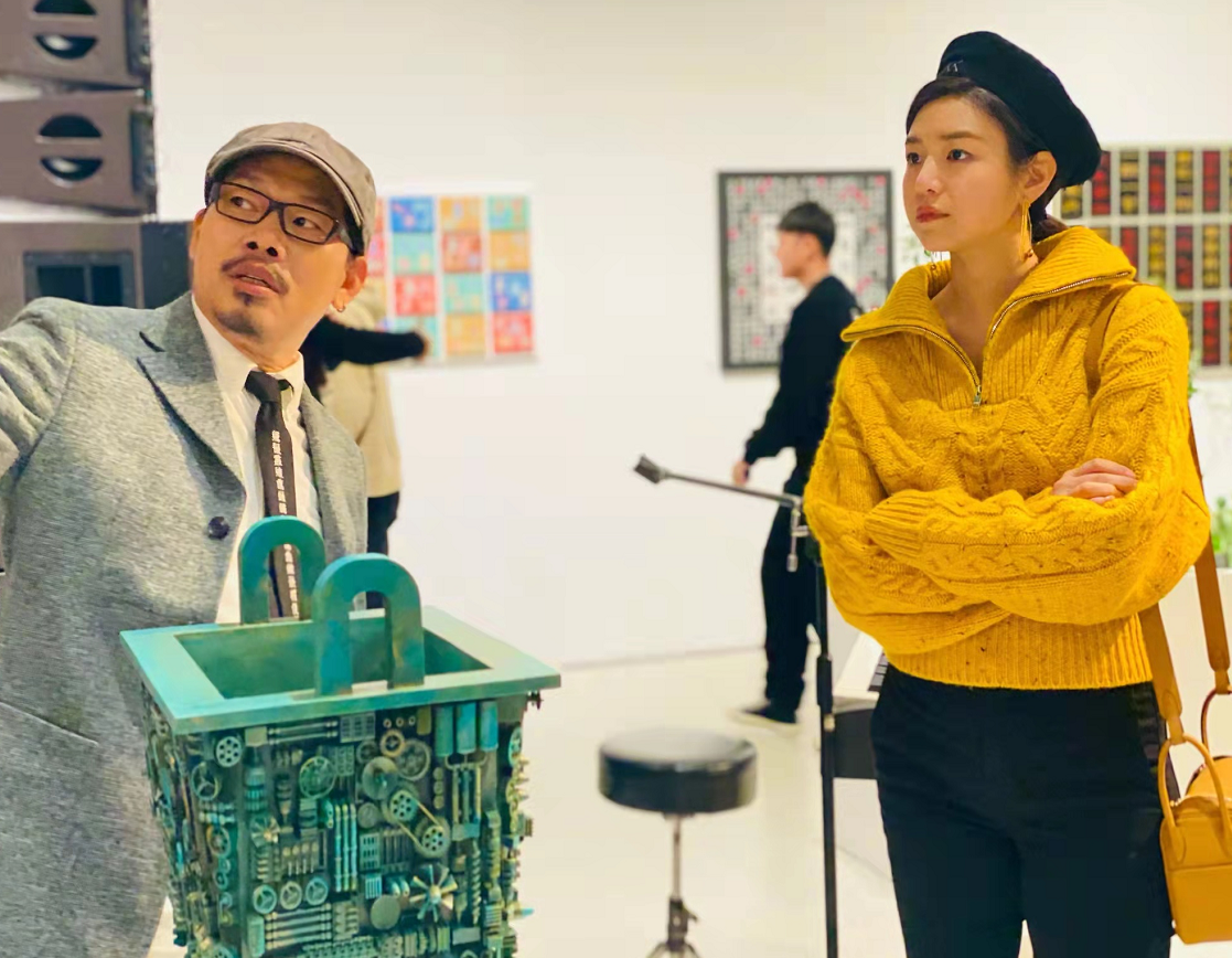 陈妍希|刘诗诗罕见生活照曝光！穿短袖素颜跟陈妍希练瑜伽，巴掌脸嫩出水