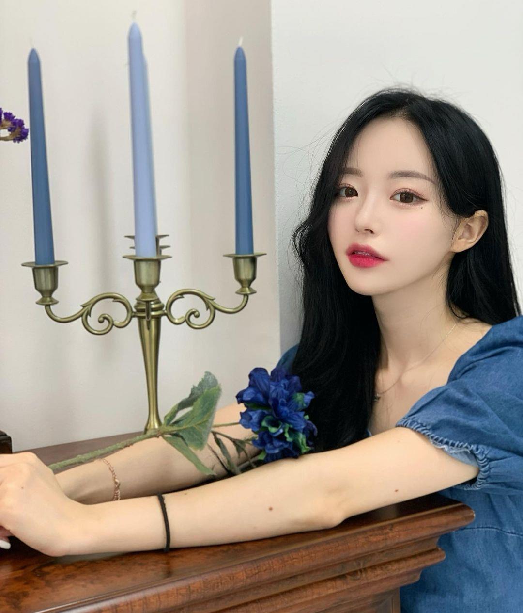 一个爱穿搭的小马甲|没有连衣裙的夏天是不完整的，选对了款式，就能穿出不一样的美