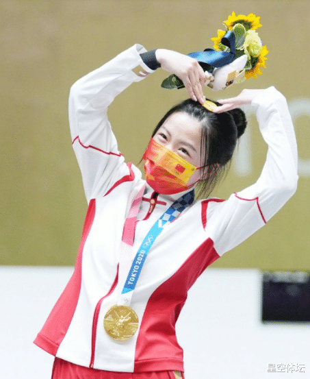 奥运会|杨倩的美甲被夸可爱,陈梦的手链说是幸运物!为何只有刘诗雯被怼