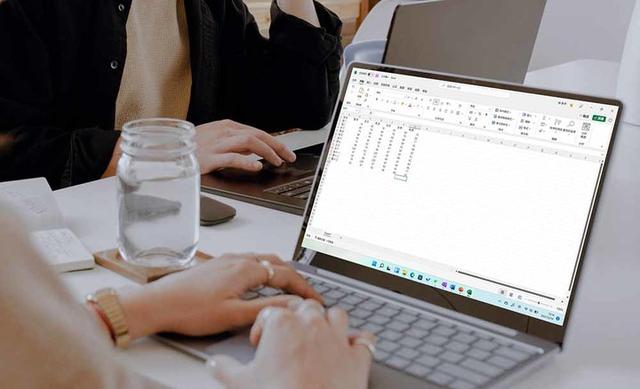 显示器|自动制图做 PPT 的 Microsoft 365，还有这些新玩法