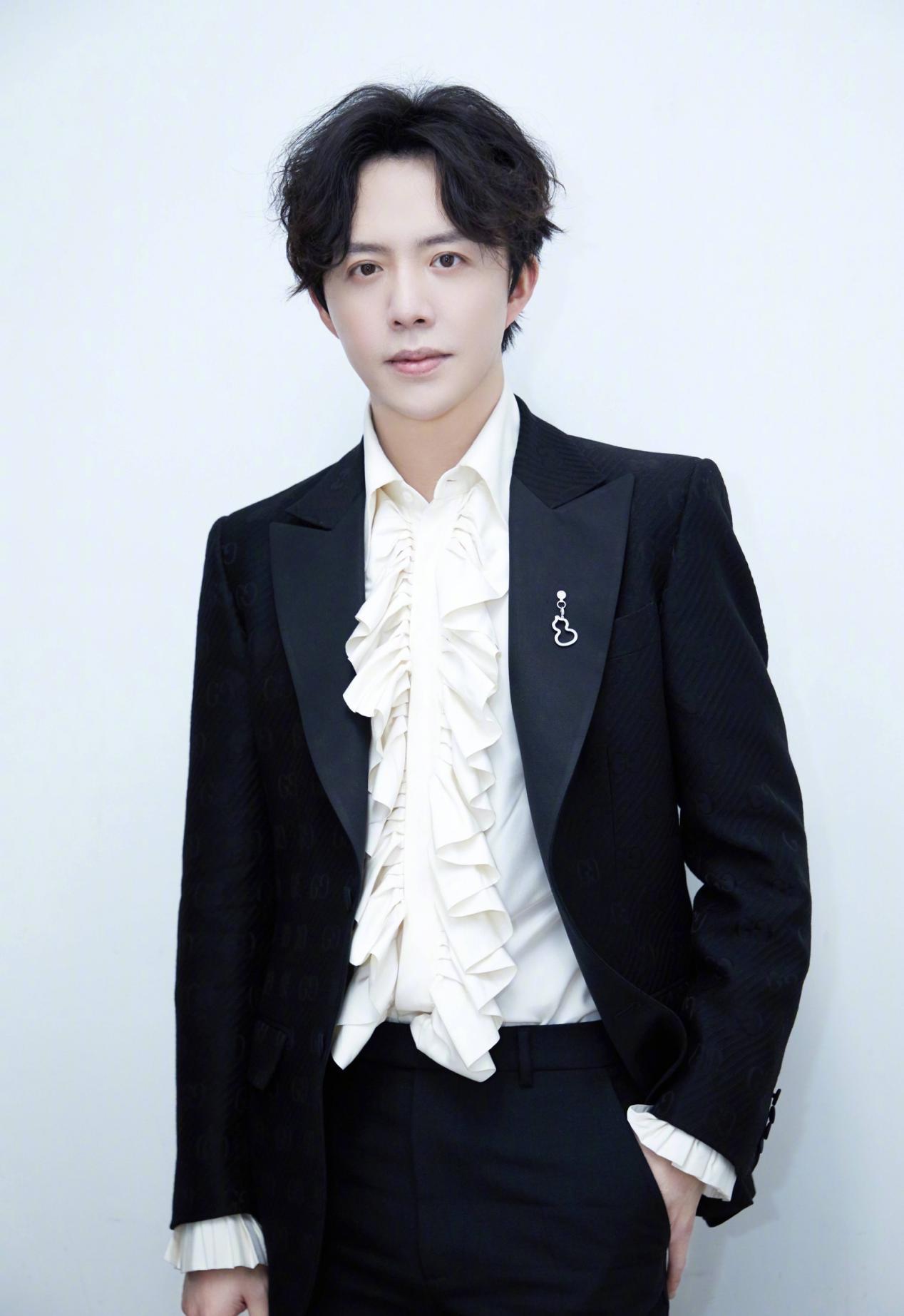 李云迪|内娱第一美少年终于复出！21年容颜不改气质仍在线，娱乐圈要变天