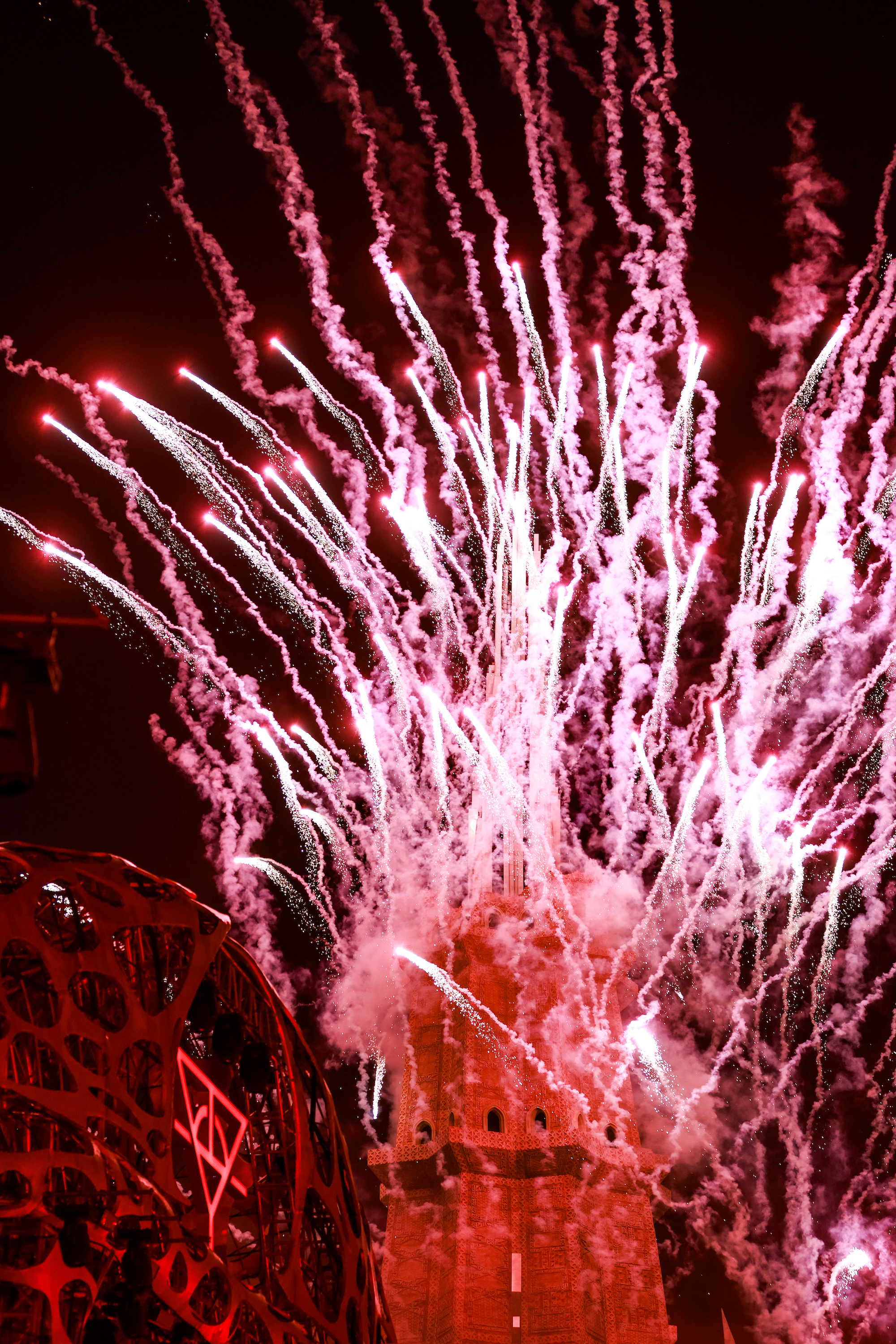 演唱会|不属于地球的演唱会——2021华晨宇火星演唱会舞美大揭秘！