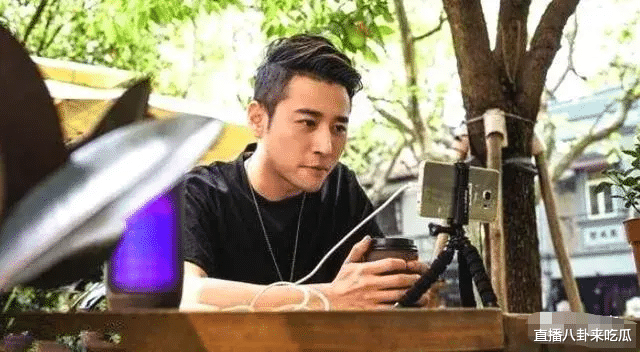 直播八卦来吃瓜 钱小佳被封后首次露脸接受某知名媒体独家专访,欲一把带走旭旭宝宝?