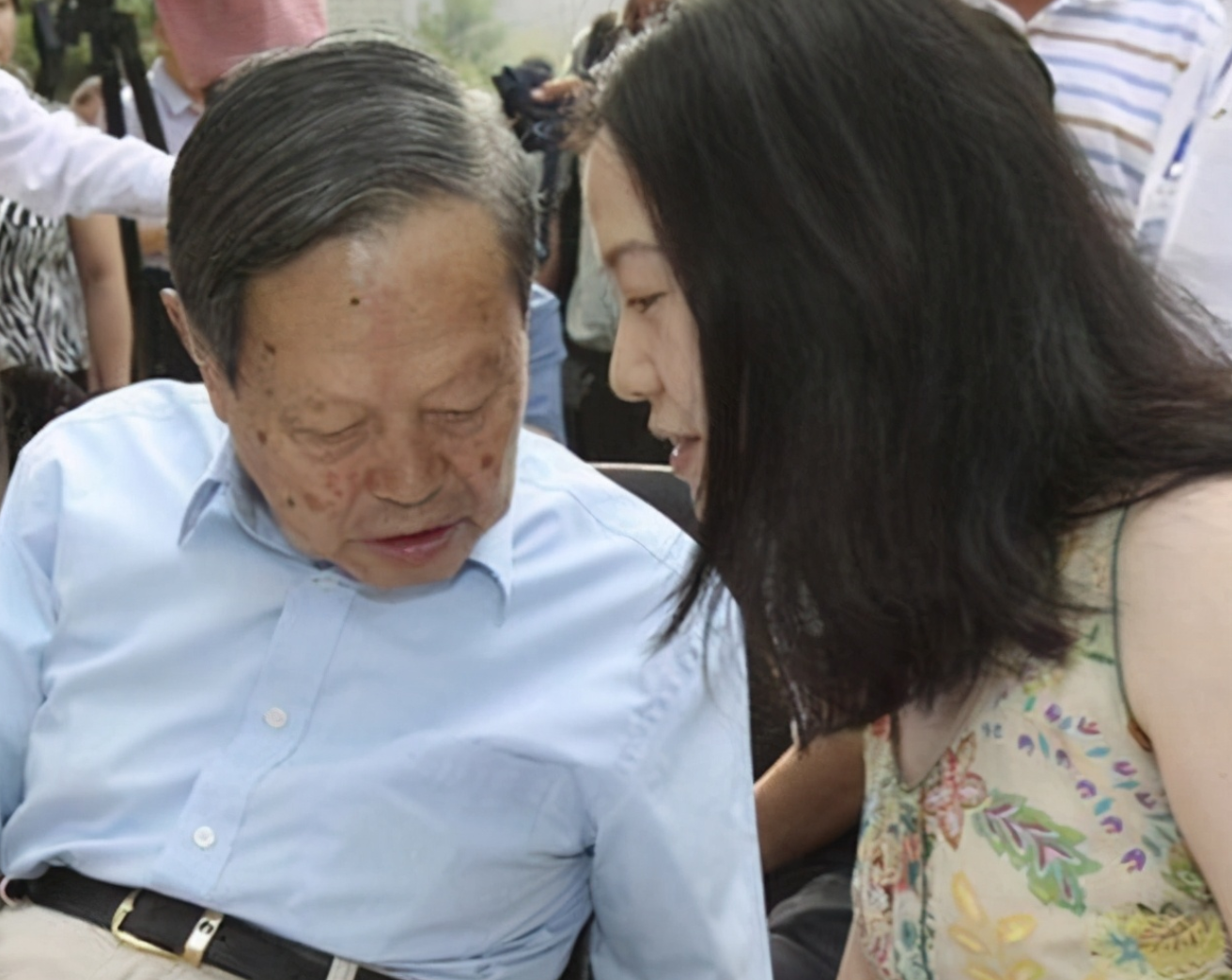 翁帆|翁帆：为了杨先生的身体，我十七年来都是早睡