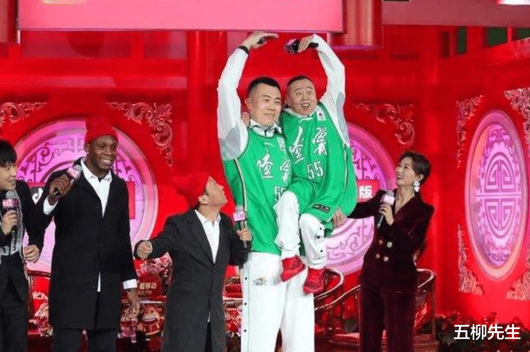 潘长江|老艺术家潘长江现身奥体，为冬奥工作人员送手套，今年会上春晚？