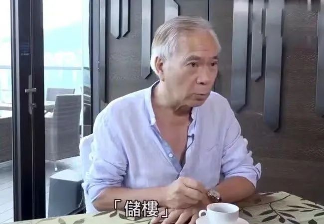 李隆基|港星年近70与小40岁女友秀恩爱，前任老婆隐忍只为7套房产